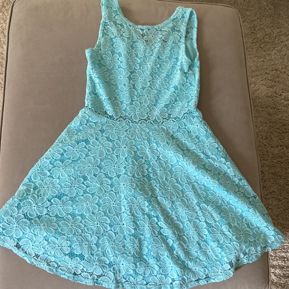 Girls Turquoise Bloomingdale’s Aqua Dress, Size L - Picture 1 of 6